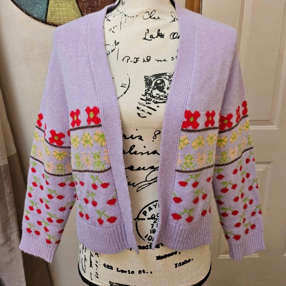 Pastel Purple Floral Cardigan - Medium